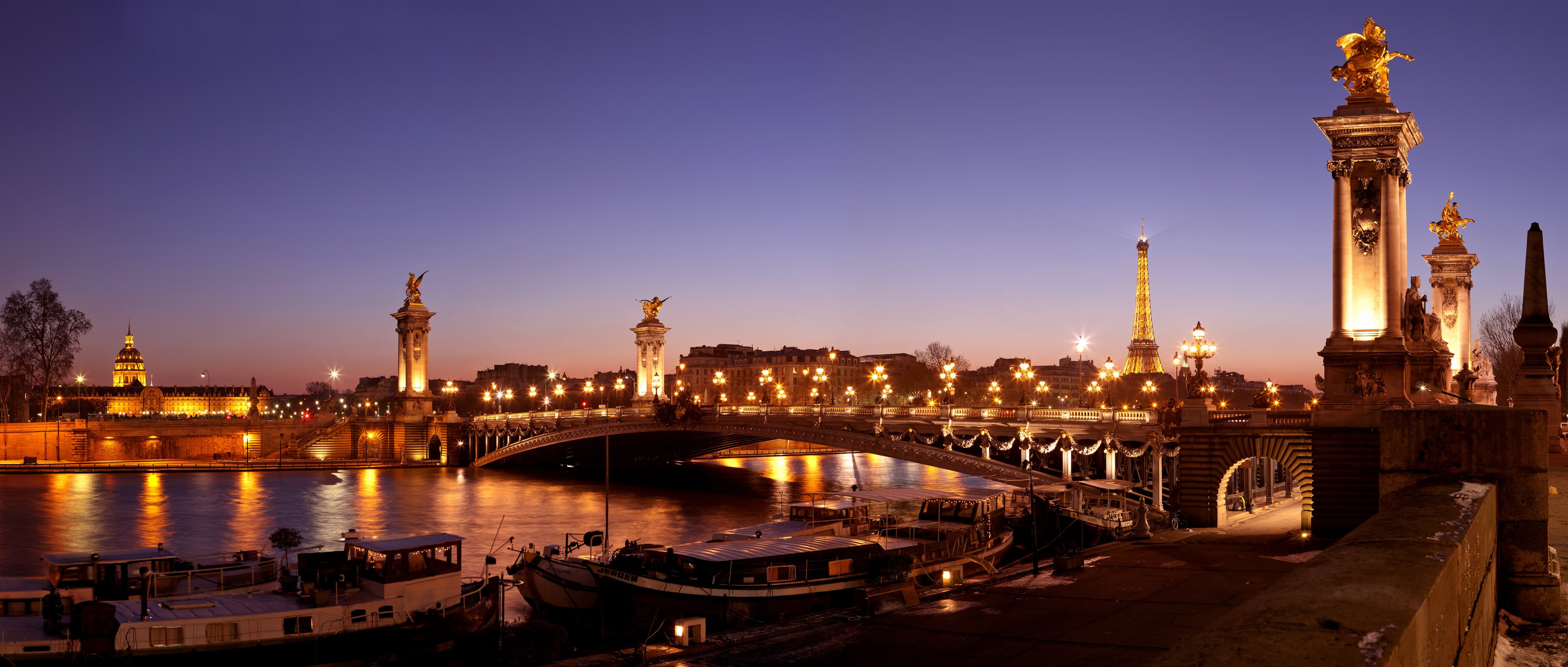 Pont-Alexandre-III-et-Invalides in Paris, France